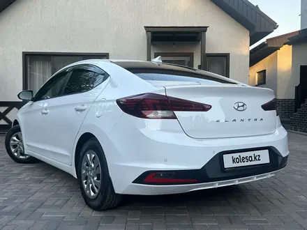 Hyundai Elantra 2019 года за 6 500 000 тг. в Караганда – фото 13