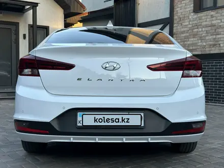 Hyundai Elantra 2019 года за 6 500 000 тг. в Караганда – фото 14