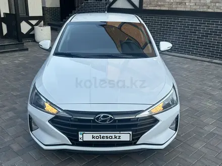 Hyundai Elantra 2019 года за 6 500 000 тг. в Караганда – фото 5