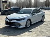 Toyota Camry 2019 года за 14 500 000 тг. в Усть-Каменогорск – фото 2