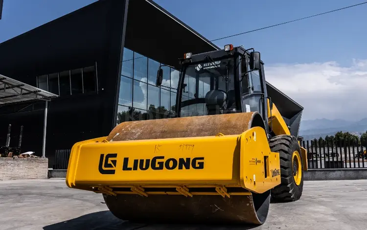 LiuGong  16 тонн CLG6116E 2021 года за 21 160 000 тг. в Алматы