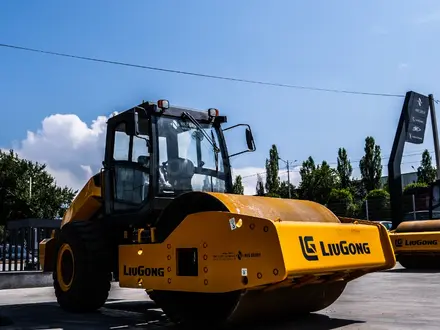 LiuGong  16 тонн CLG6116E 2021 года за 21 160 000 тг. в Алматы – фото 6