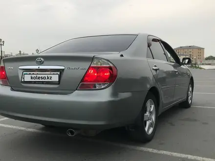 Toyota Camry 2005 года за 5 600 000 тг. в Семей – фото 10