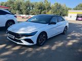 Hyundai Elantra 2024 года за 11 800 000 тг. в Уральск – фото 2