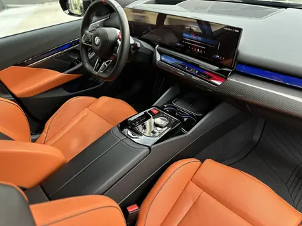 BMW M5 2025 года за 77 700 000 тг. в Алматы – фото 24