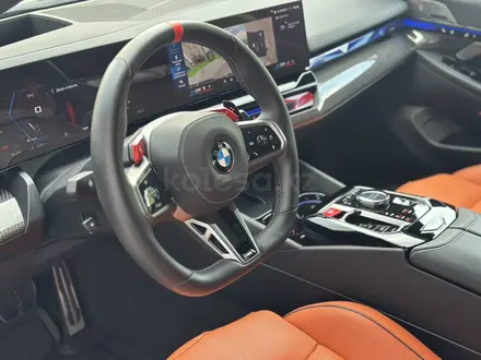BMW M5 2025 года за 77 700 000 тг. в Алматы – фото 9