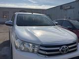 Toyota Hilux 2017 года за 9 900 000 тг. в Актау