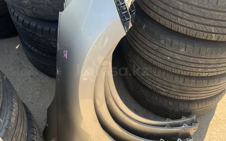 Крыло переднее Toyota 4Runner 2010-2024 за 125 000 тг. в Алматы