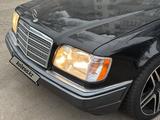 Mercedes-Benz E 320 1993 года за 4 500 000 тг. в Алматы – фото 4
