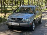 Lexus RX 300 2001 годаүшін5 390 000 тг. в Алматы – фото 4