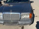 Mercedes-Benz E 260 1988 года за 600 000 тг. в Караганда