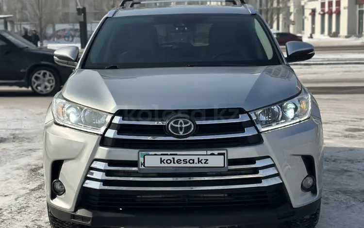 Toyota Highlander 2017 года за 16 000 000 тг. в Астана