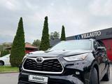Toyota Highlander 2022 года за 27 500 000 тг. в Алматы – фото 3
