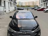 Hyundai Elantra 2020 годаүшін8 300 000 тг. в Алматы