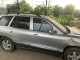 Hyundai Santa Fe 2001 годаүшін3 000 000 тг. в Актобе – фото 2