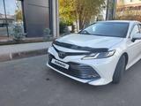 Toyota Camry 2019 годаүшін13 600 000 тг. в Атырау – фото 2