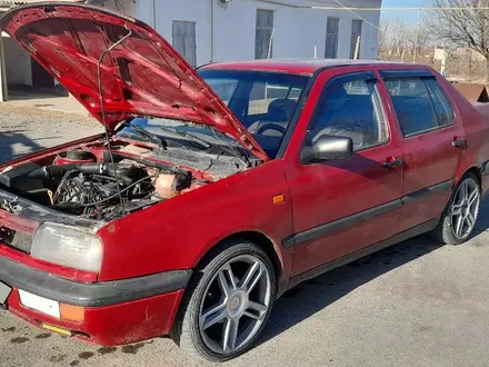 Volkswagen Vento 1993 года за 650 000 тг. в Туркестан – фото 2