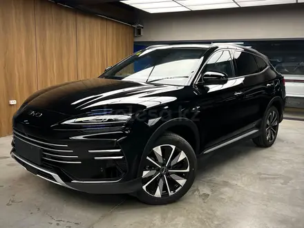 BYD Song Plus Flagship 150 DM-i 2025 года за 16 300 000 тг. в Астана