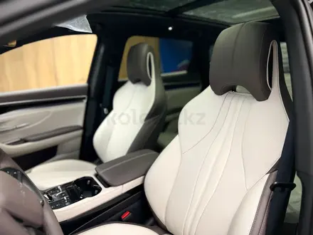 BYD Song Plus Flagship 150 DM-i 2025 года за 16 300 000 тг. в Астана – фото 16