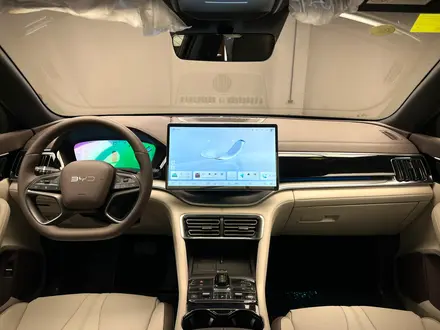 BYD Song Plus Flagship 150 DM-i 2025 года за 16 300 000 тг. в Астана – фото 3