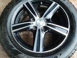 Комплект зимней резины (диски, шины) за 250 тг. в Уральск