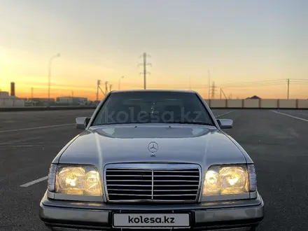 Mercedes-Benz E 220 1993 года за 2 500 000 тг. в Кызылорда