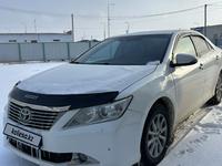 Toyota Camry 2014 года за 8 600 000 тг. в Атырау