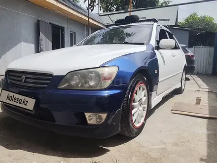 Toyota Altezza 1999 года за 4 000 000 тг. в Алматы