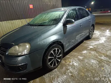 Volkswagen Jetta 2006 года за 2 800 000 тг. в Шу – фото 3