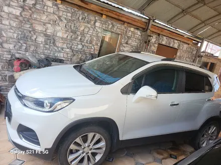 Chevrolet Tracker 2021 года за 8 200 000 тг. в Алматы – фото 10