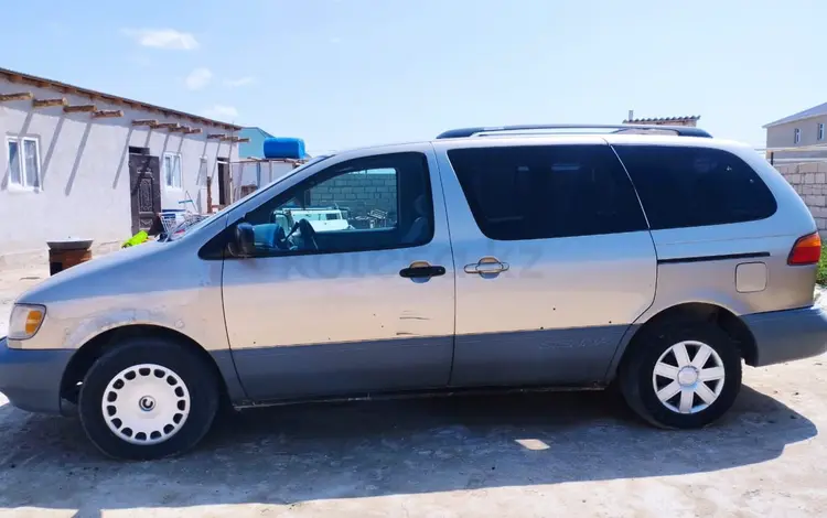 Toyota Sienna 2000 годаfor4 500 000 тг. в Актау