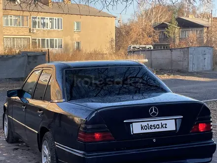 Mercedes-Benz E 280 1993 года за 1 780 000 тг. в Караганда – фото 4