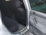 Volkswagen Passat 2005 года за 2 200 000 тг. в Астана – фото 5