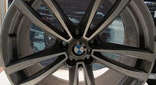 Одноширокие диски на BMW R19 5 120 BP оригинал за 350 000 тг. в Караганда