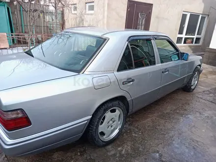 Mercedes-Benz E 320 1993 года за 4 700 000 тг. в Шымкент – фото 6