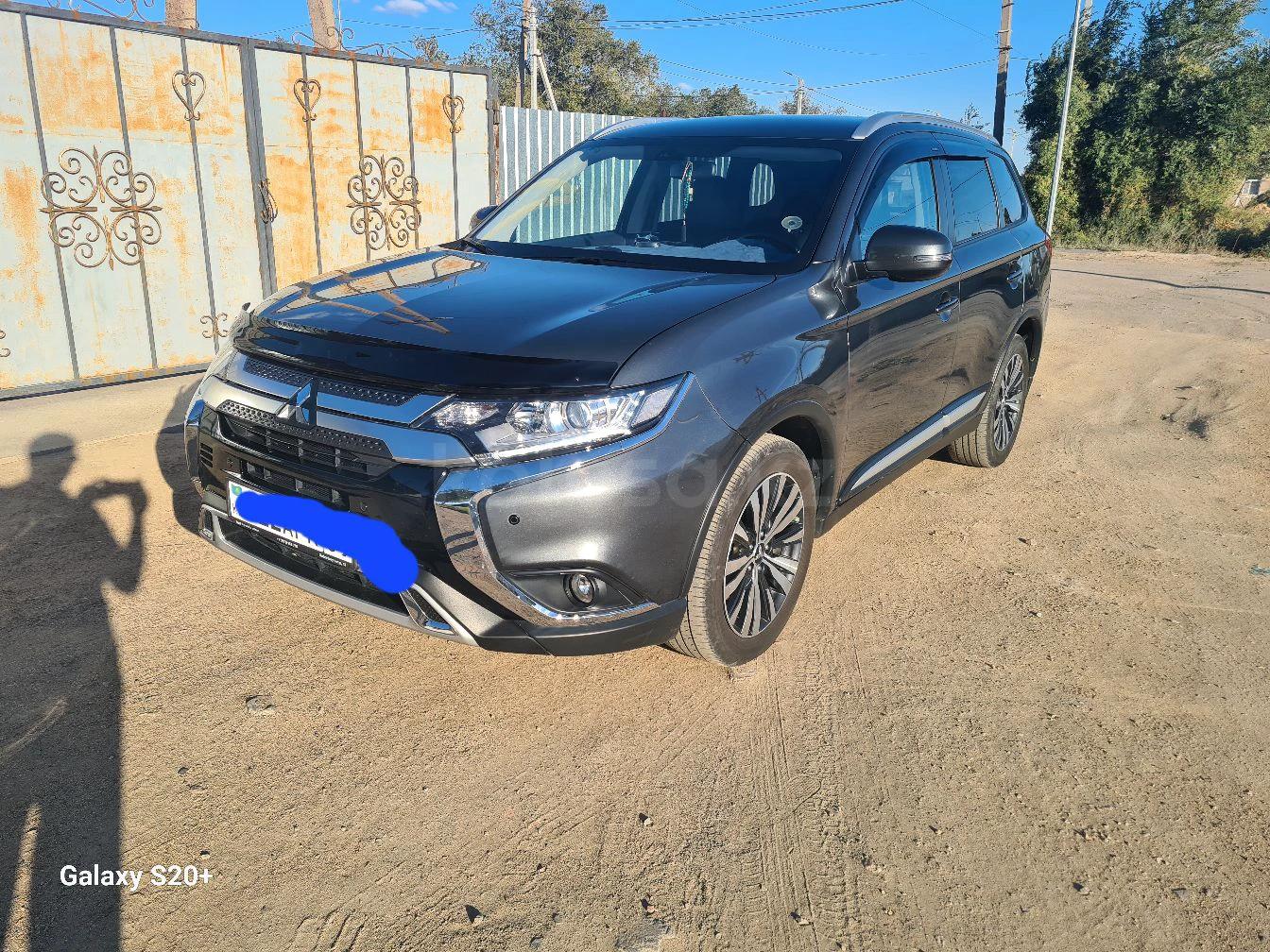 Mitsubishi Outlander 2019 г.