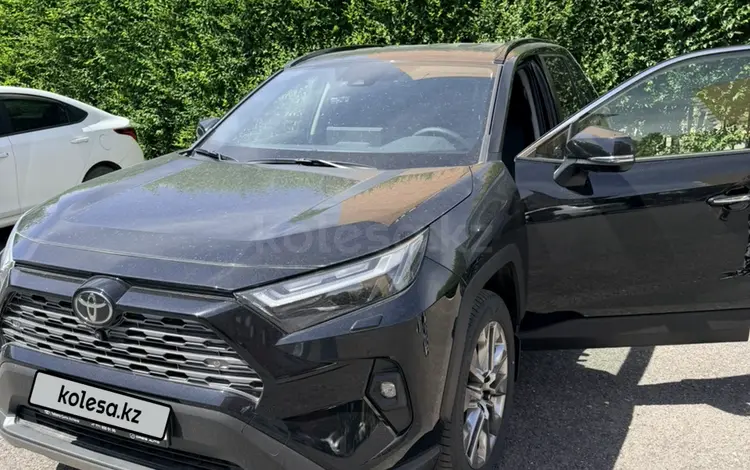 Toyota RAV4 2025 года за 24 000 000 тг. в Астана