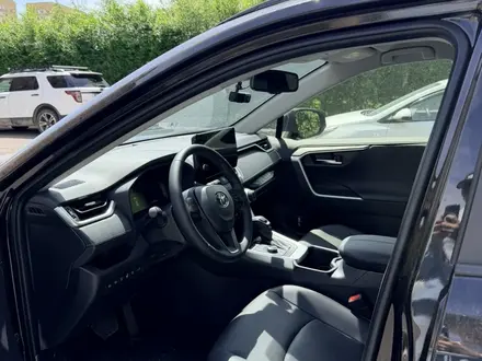 Toyota RAV4 2025 года за 24 000 000 тг. в Астана – фото 7