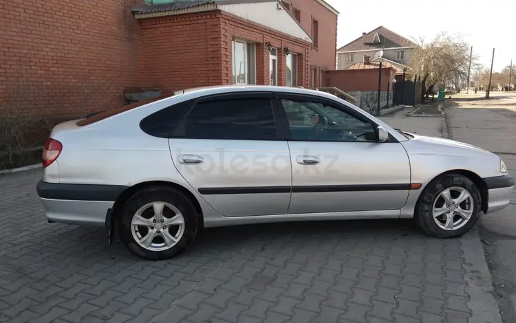 Toyota Avensis 2001 года за 2 900 000 тг. в Семей