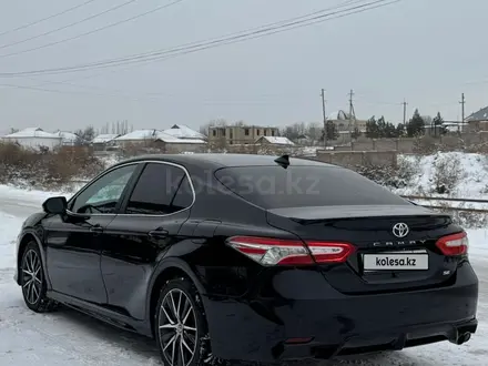 Toyota Camry 2021 года за 15 500 000 тг. в Сарыагаш – фото 13