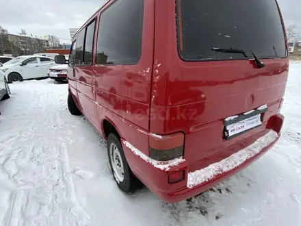 Volkswagen Caravelle 1998 года за 5 400 000 тг. в Петропавловск – фото 5