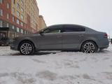 Volkswagen Passat 2012 годаfor4 900 000 тг. в Уральск – фото 2