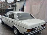 Mercedes-Benz E 230 1982 года за 2 100 000 тг. в Алматы – фото 3