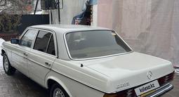 Mercedes-Benz E 230 1982 года за 2 100 000 тг. в Алматы – фото 3