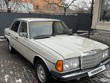 Mercedes-Benz E 230 1982 года за 2 100 000 тг. в Алматы