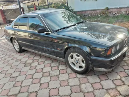 BMW 520 1995 года за 2 200 000 тг. в Алматы – фото 3