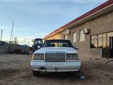 Mercedes-Benz E 200 1991 года за 500 000 тг. в Абай (Келесский р-н) – фото 5