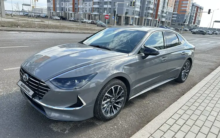 Hyundai Sonata 2020 года за 13 750 000 тг. в Астана