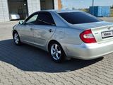 Toyota Camry 2003 годаүшін4 300 000 тг. в Актобе – фото 2