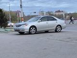 Toyota Camry 2003 годаүшін4 300 000 тг. в Актобе – фото 4